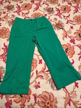 crown & ivy Wide Leg Cropped Pants in Teal Green